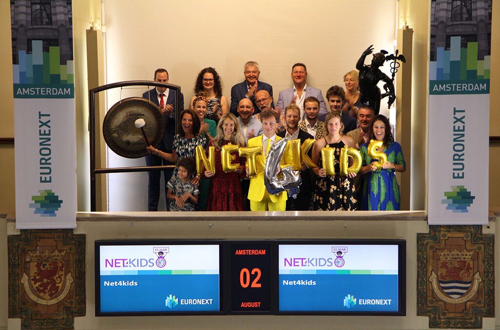 Net4kids 15 years: Gong sound Beursplein 5